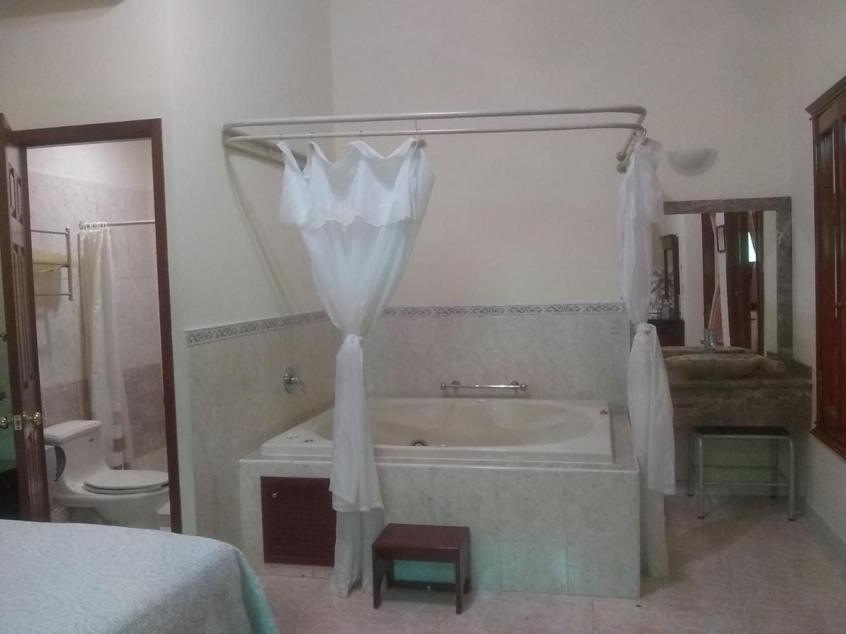 Hotel Casona Misiones Querétaro Екстериор снимка